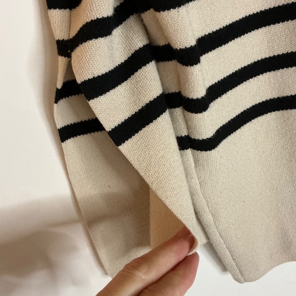 Women’s H & M stripped mock turtle neck size S - Picture 2 of 6
